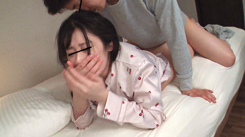 Thằng anh thú tính mò vào phòng em gái dễ thương để chịch